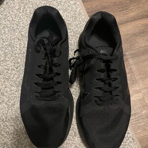 Nike black sneakers